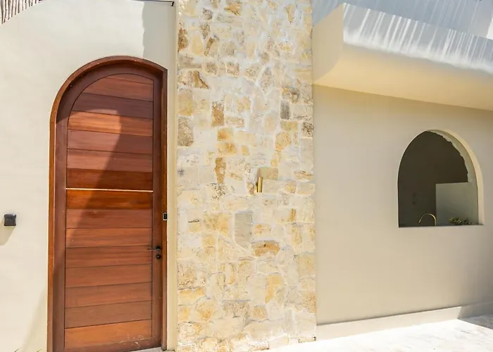 Amani 3 New, Luxury, Mediterranean, Private Pool, * Canggu